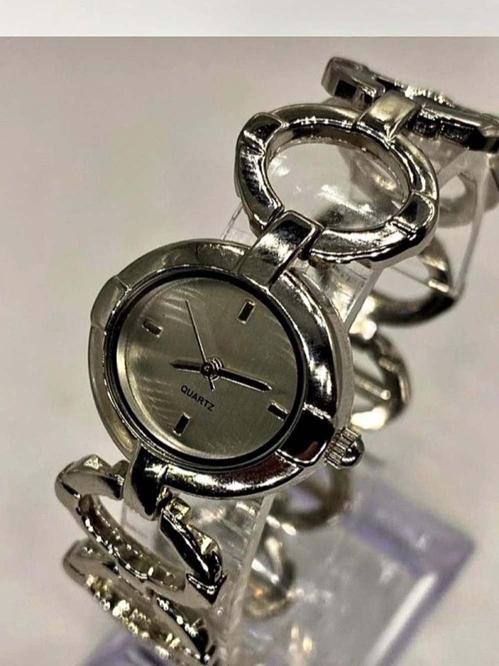 Designer *** Quartz ^^^ Silver-Tone Bracelet Watch ***